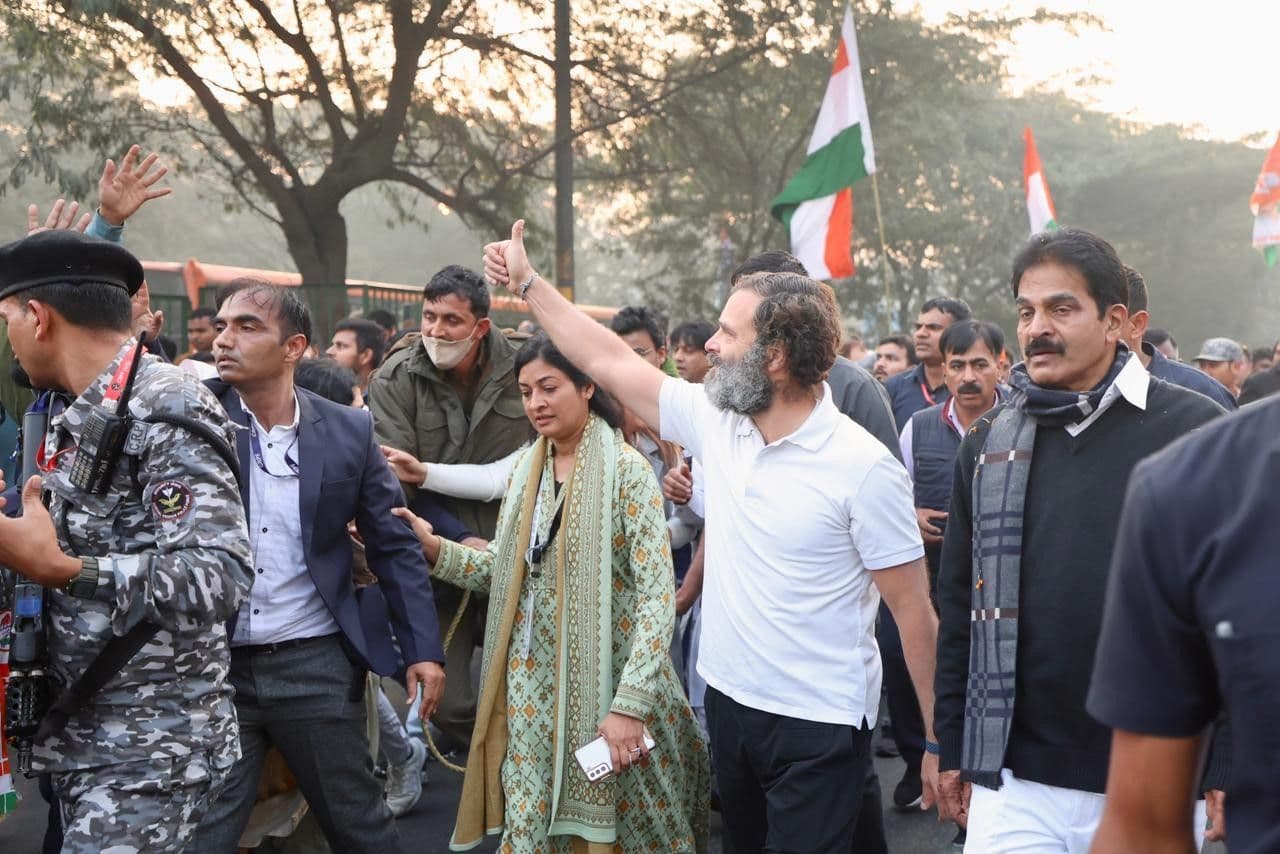 राहुल गांधी के खिलाफ अभियान तेज,&nbsp;लखनऊ में शिकायत
