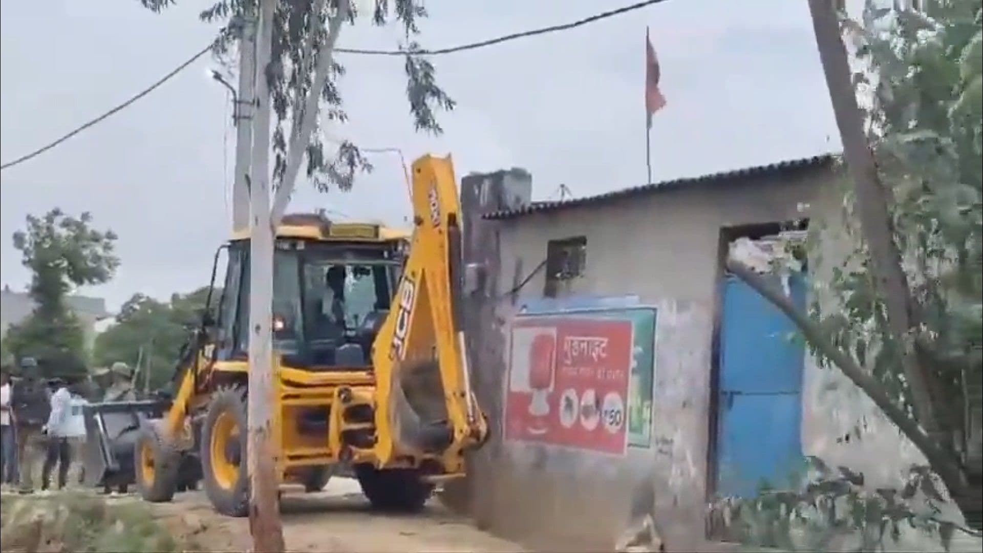 नाबालिग से गैंगरेपः अयोध्या में सपा नेता बरी, मात्र आरोप लगने पर उनकी बेकरी गिरा दी गई थी