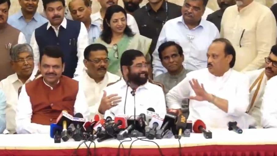 महाराष्ट्र निकाय चुनावः क्या बीजेपी के सहयोगियों के लिए खतरे की घंटी है