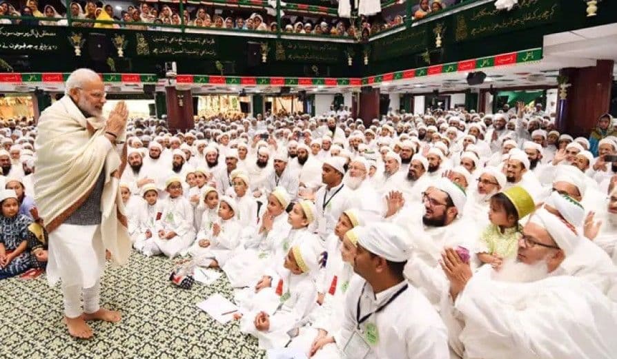 मोदी राज में अल्पसंख्यक आयोग की एक भी रिपोर्ट संसद में पेश क्यों नहीं हुई?