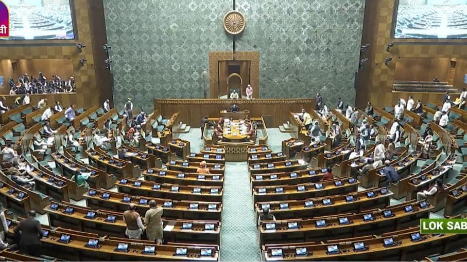 मोदी सरकार ने आखिरकार गांधी जी का नाम हटा दिया, वीबी G राम G बिल पास