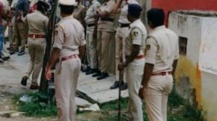 लाल किले विस्फोट के बाद दिल्ली-मुंबई, यूपी-हरियाणा में हाई अलर्ट, बढ़ाई निगरानी