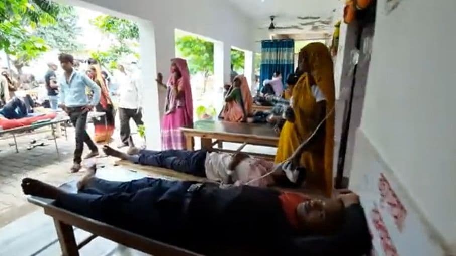 हर साल 3 से 6 करोड़ लोग इलाज के खर्च से गरीब क्यों हो रहे हैं?