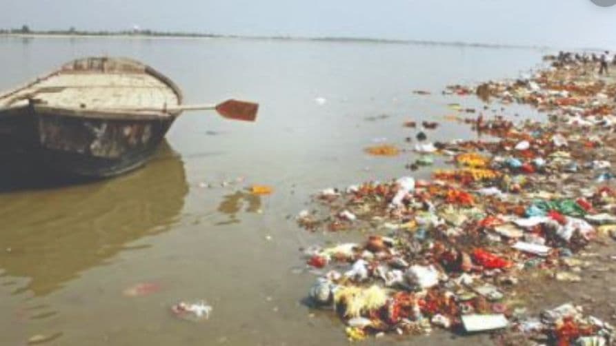 'गंगा में नॉनवेज कचरा फेंकने से धार्मिक भावनाओं को ठेस पहुंच सकती है': हाईकोर्ट