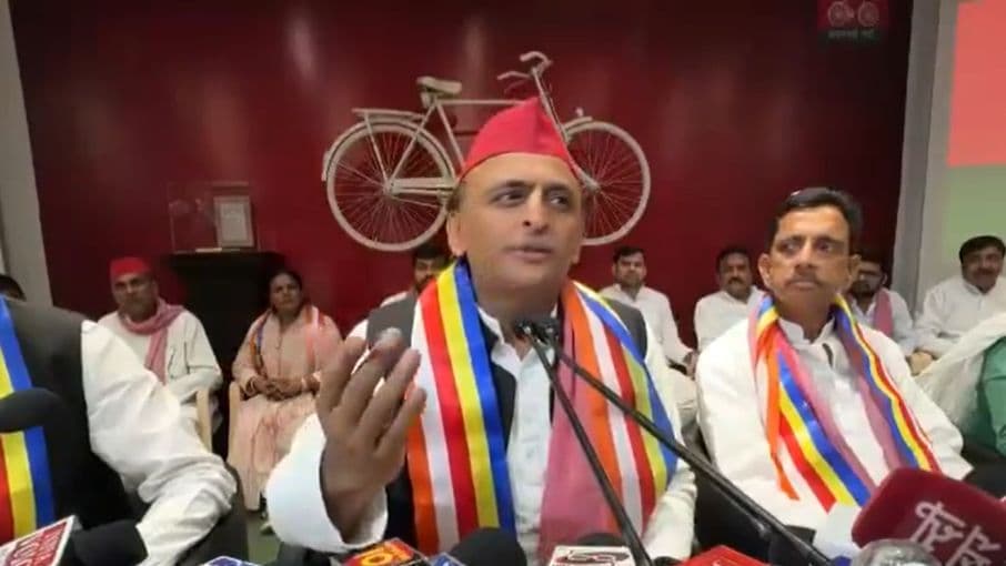 Live एमएलसी चुनाव नतीजेः मोदी के गढ़ वाराणसी में सपा ने बीजेपी को धूल चटाई, बिहार में भी 1 सीट हारी