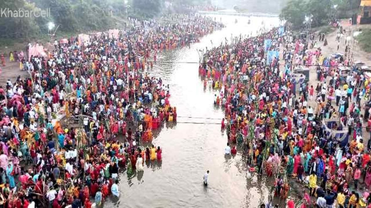लोकतंत्र के घाट पर भई चंटन की भीड़
