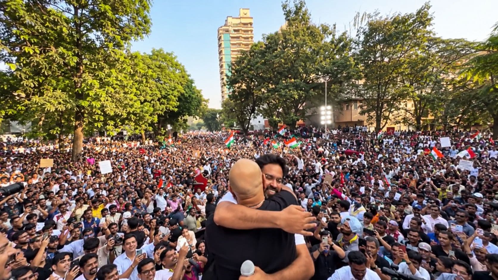 Live ज्ञानेश के खिलाफ मुंबई में प्रदर्शनः नसीरुद्दीन शाह, शबाना आज़मी, डडलानी समेत हज़ारों पहुंचे Live ज्ञानेश के खिलाफ मुंबई में प्रदर्शनः नसीरुद्दीन शाह, शबाना आज़मी, डडलानी समेत हज़ारों पहुंचे