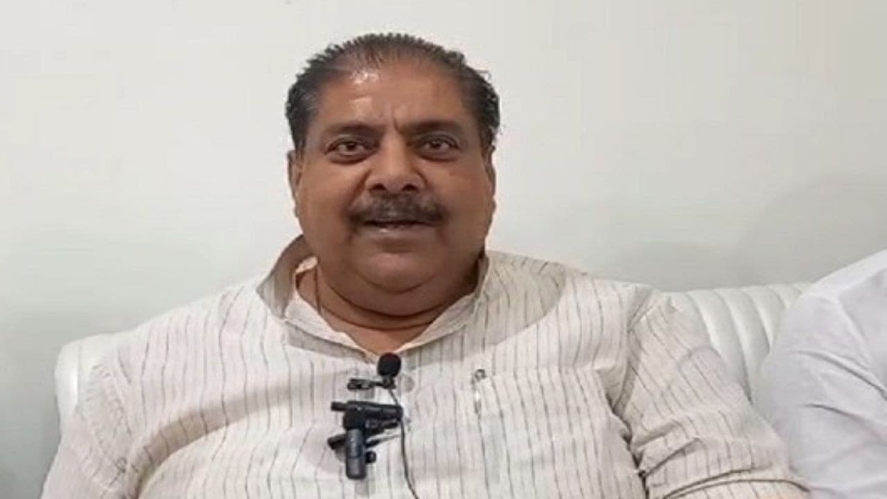 भारत में क्या जेन ज़ी आंदोलन संभव है, अजय चौटाला के बयान पर बीजेपी परेशान भारत में क्या जेन ज़ी आंदोलन संभव है, अजय चौटाला के बयान पर बीजेपी परेशान