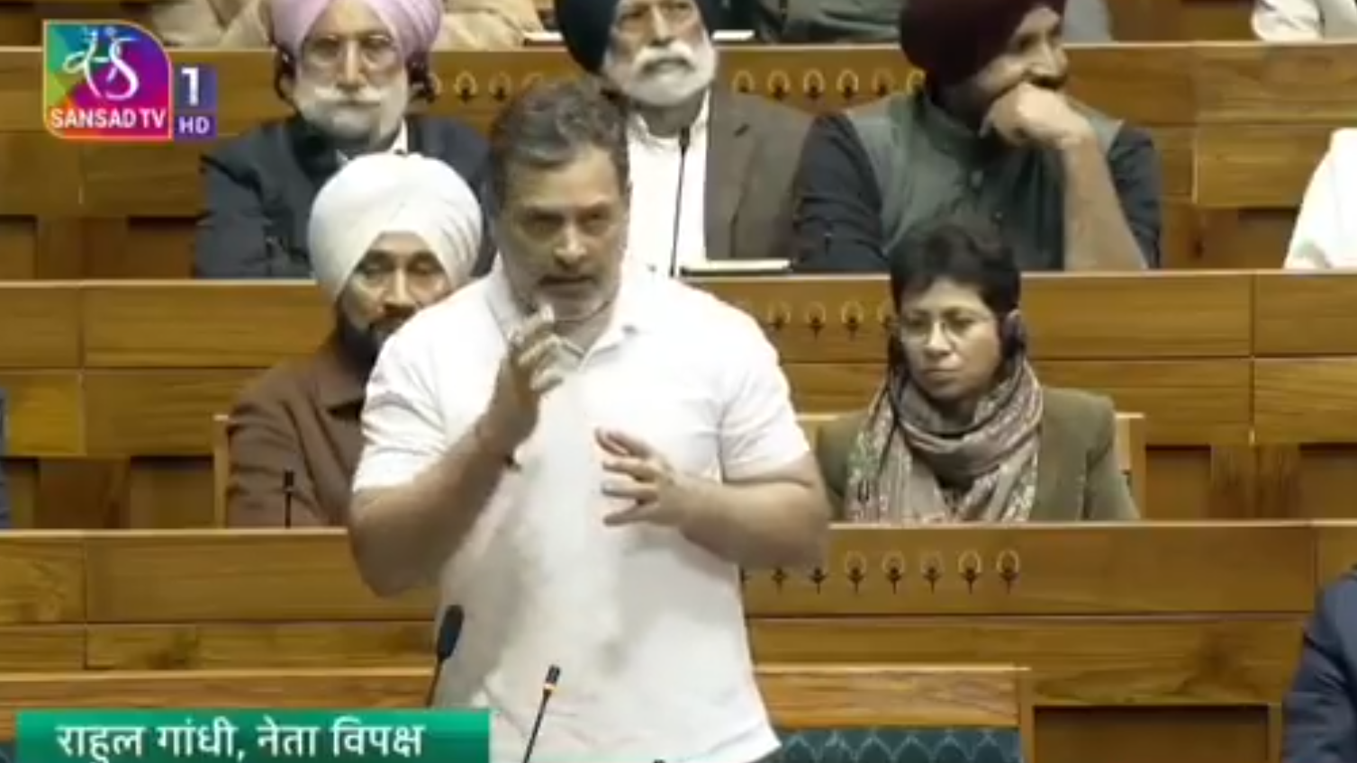 राहुल गांधी ने फिर चीन का मुद्दा उठाया, सरकार और विपक्ष के बीच संसद में हंगामा राहुल गांधी ने फिर चीन का मुद्दा उठाया, सरकार और विपक्ष के बीच संसद में हंगामा