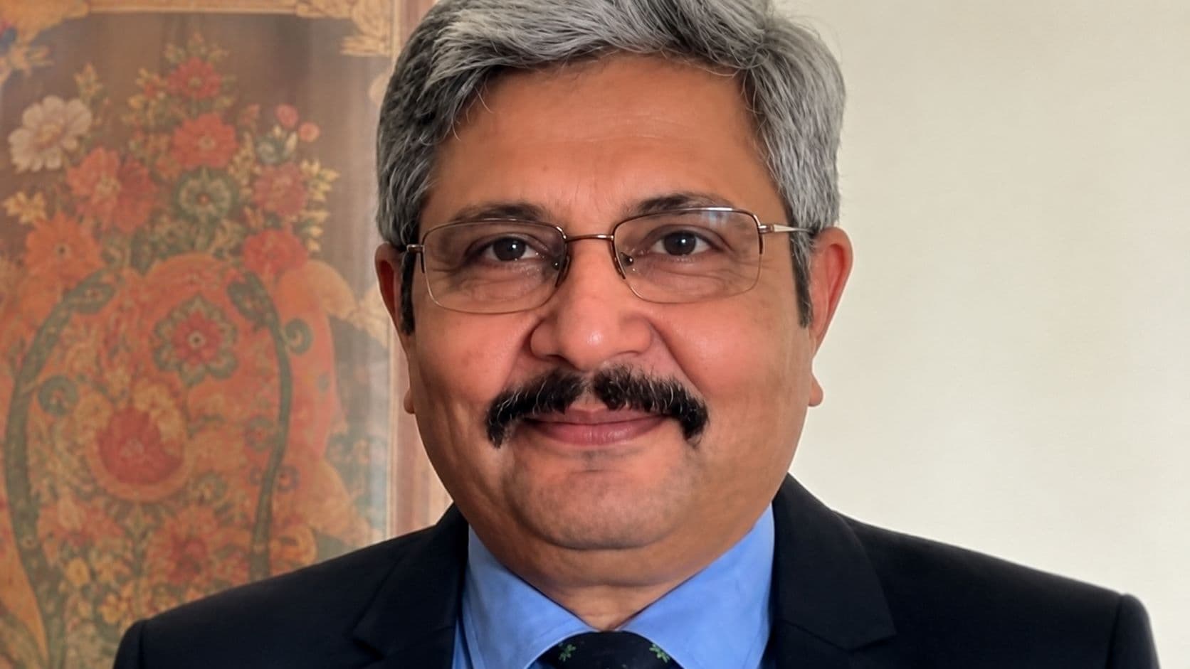 चुनाव आयोग के खिलाफ लिखने पर ex IAS आशीष जोशी से दिल्ली पुलिस ने 9 घंटे पूछताछ की चुनाव आयोग के खिलाफ लिखने पर ex IAS आशीष जोशी से दिल्ली पुलिस ने 9 घंटे पूछताछ की