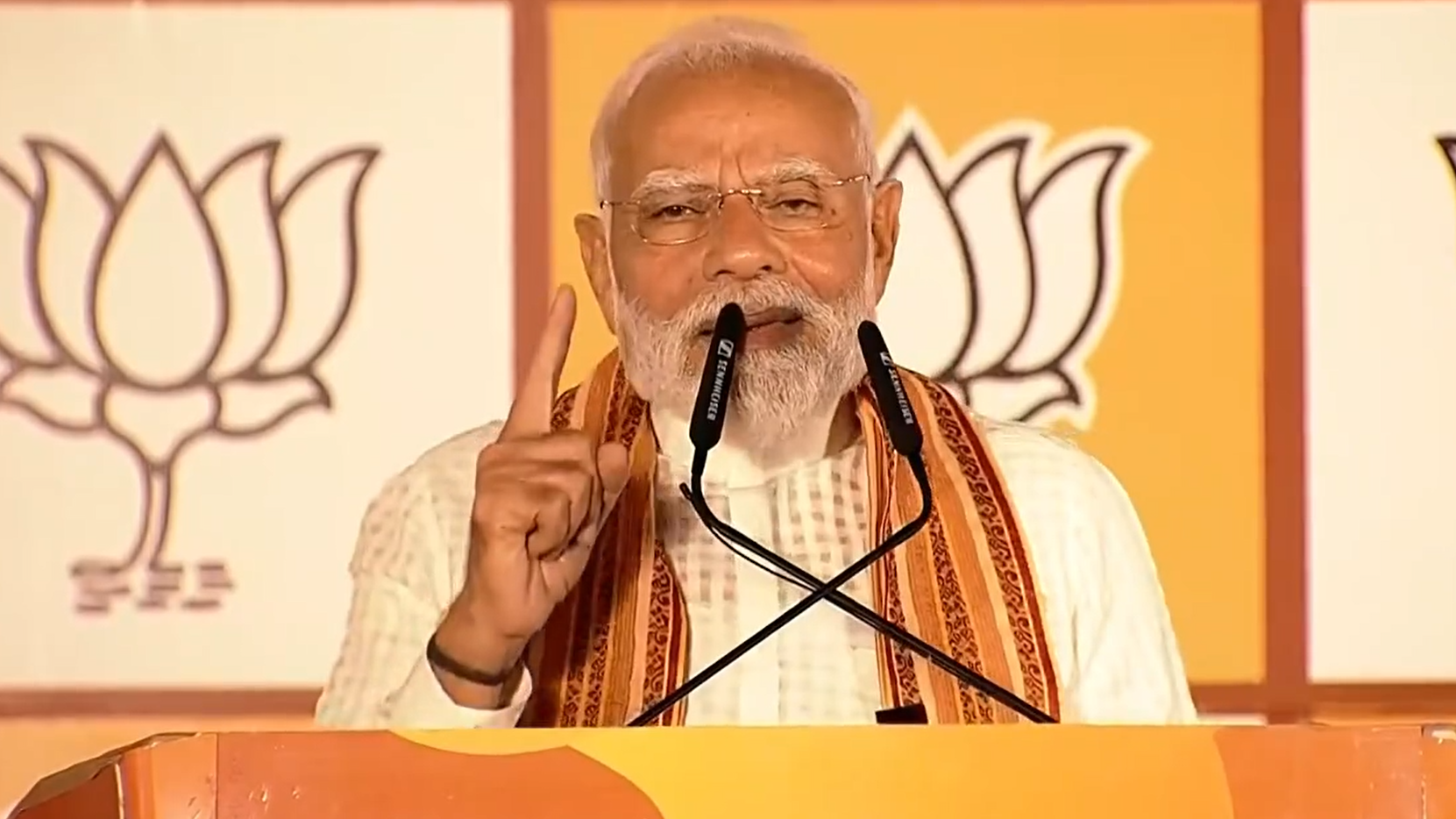बंगाल जीत के बाद PM मोदी- गंगोत्री से गंगासागर तक खिल रहा है कमल' बंगाल जीत के बाद PM मोदी- गंगोत्री से गंगासागर तक खिल रहा है कमल'