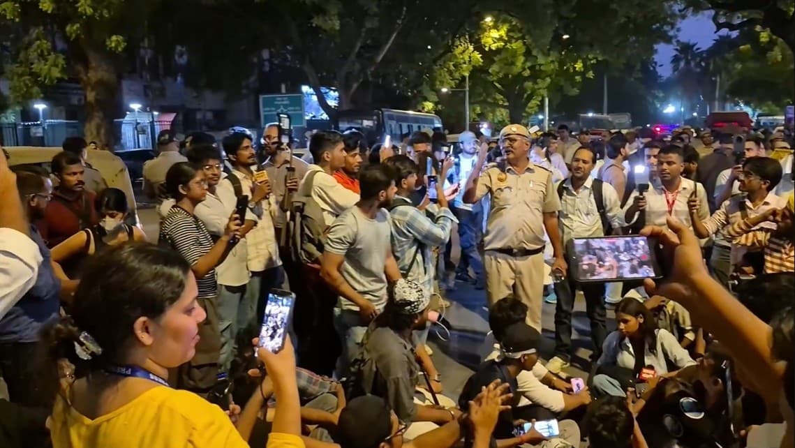 महिला पत्रकारों के आरोपों से घिरी दिल्ली पुलिस, जंतर-मंतर मामले की जांच क्राइम ब्रांच को महिला पत्रकारों के आरोपों से घिरी दिल्ली पुलिस, जंतर-मंतर मामले की जांच क्राइम ब्रांच को
