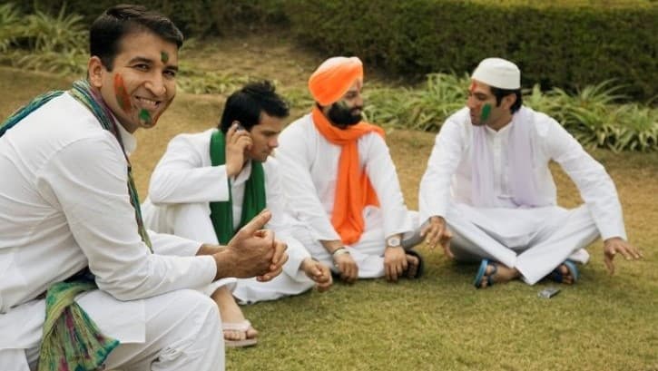 सोशल मीडिया फोटो मुसलमान विरोधी नफरत क्या साफगोई है, सोचिए अपने 'गर्व' पर