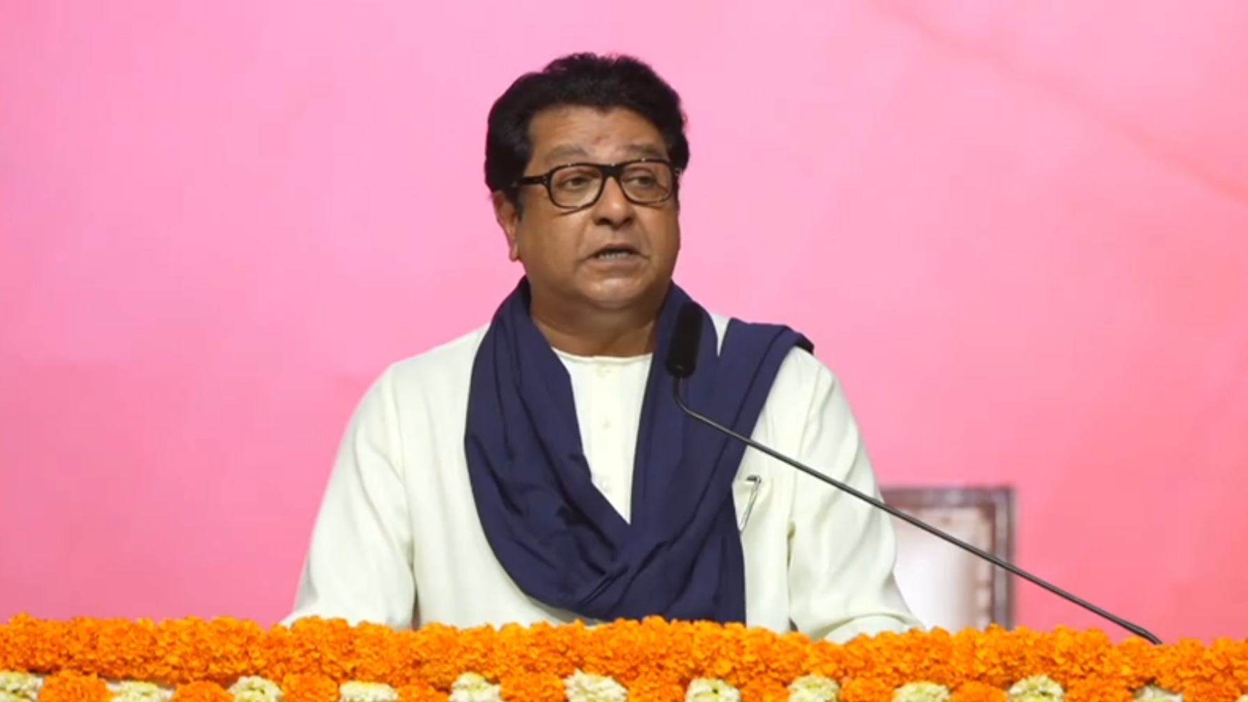 मुंबई को अलग करने की कोशिश, महाराष्ट्र को छूकर देखो क्या होता है: राज ठाकरे मुंबई को अलग करने की कोशिश, महाराष्ट्र को छूकर देखो क्या होता है: राज ठाकरे