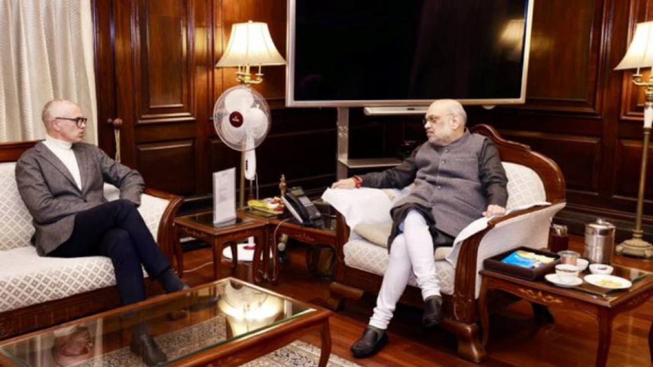 उमर अब्दुल्लाह और अमित शाह की बैठक का फाइल फोटो उमर और अमित शाह