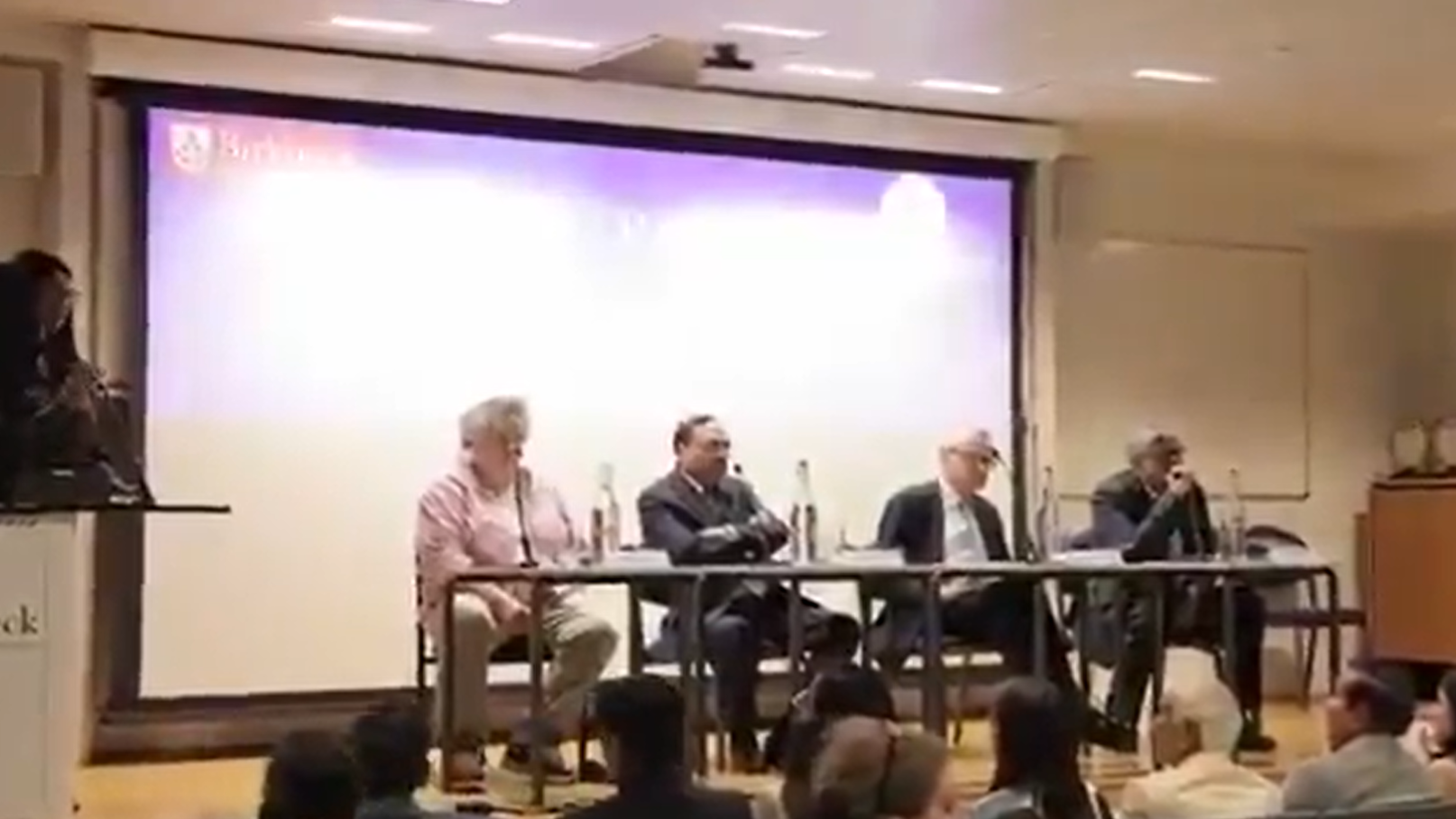 CJI सूर्य कांत के लंदन लेक्चर में हंगामा; 'कॉकरोच' वाली टिप्पणी और 'असहमति' के सवाल पर घिरे CJI सूर्य कांत के लंदन लेक्चर में हंगामा; 'कॉकरोच' वाली टिप्पणी और 'असहमति' के सवाल पर घिरे 