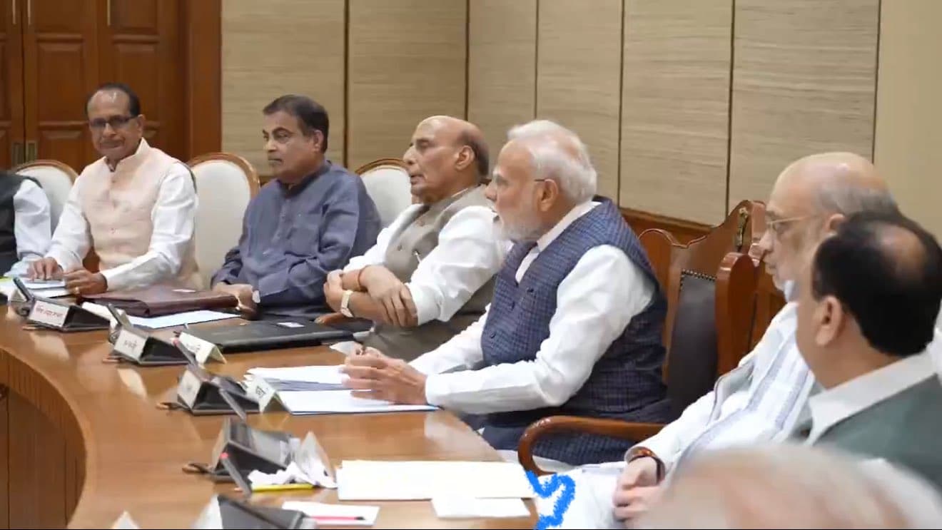 नारी वंदन, नारी क्रंदन और चुनाव प्रबंधन का बड़ा ‘खेल’! नारी वंदन, नारी क्रंदन और चुनाव प्रबंधन का बड़ा ‘खेल’!