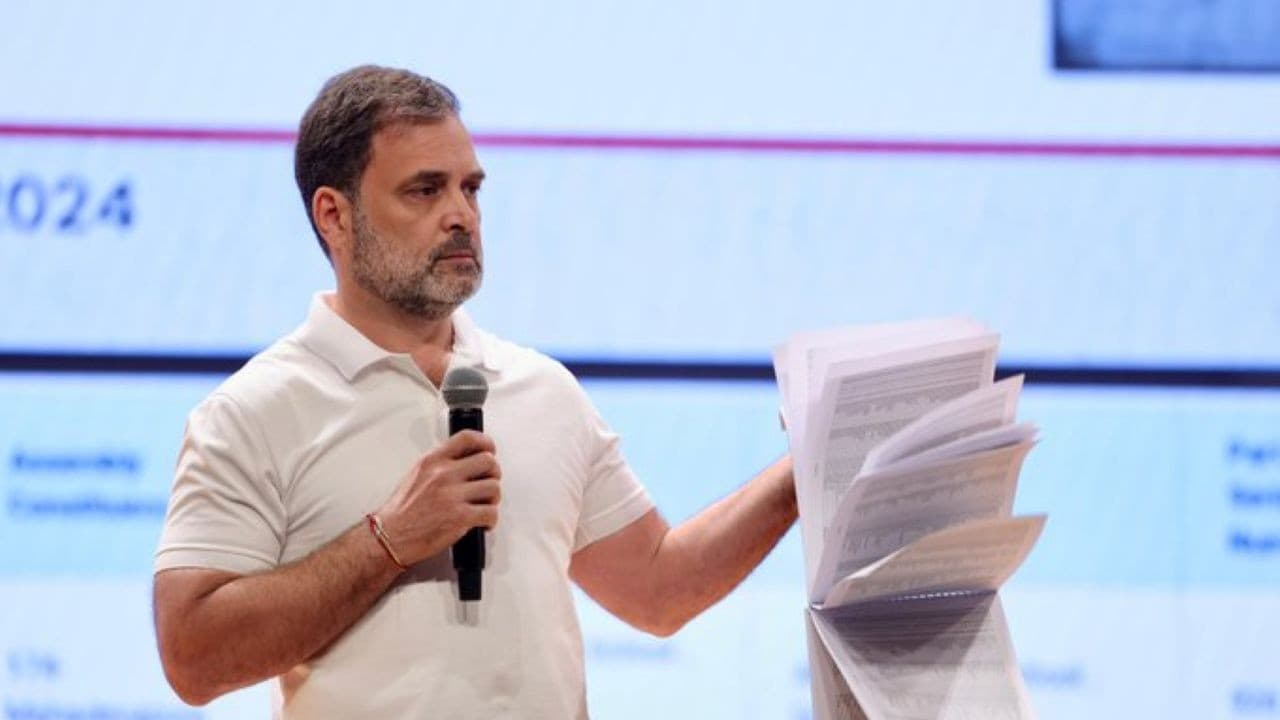 वोट चोरीः महादेवापुरा में 1 लाख नकली वोट कैसे पड़े, राहुल गांधी का आज प्रदर्शन वोट चोरीः महादेवापुरा में 1 लाख नकली वोट कैसे पड़े, राहुल गांधी का आज प्रदर्शन