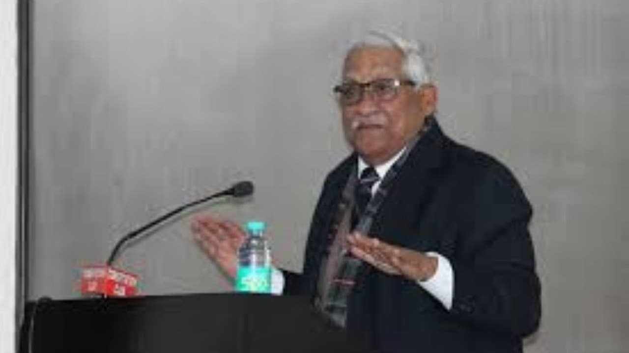 इंदिरा गांधी को गिरफ्तार करने वाले सी बी आई अधिकारी एन के सिंह अलविदा इंदिरा गांधी को गिरफ्तार करने वाले सी बी आई अधिकारी एन के सिंह अलविदा