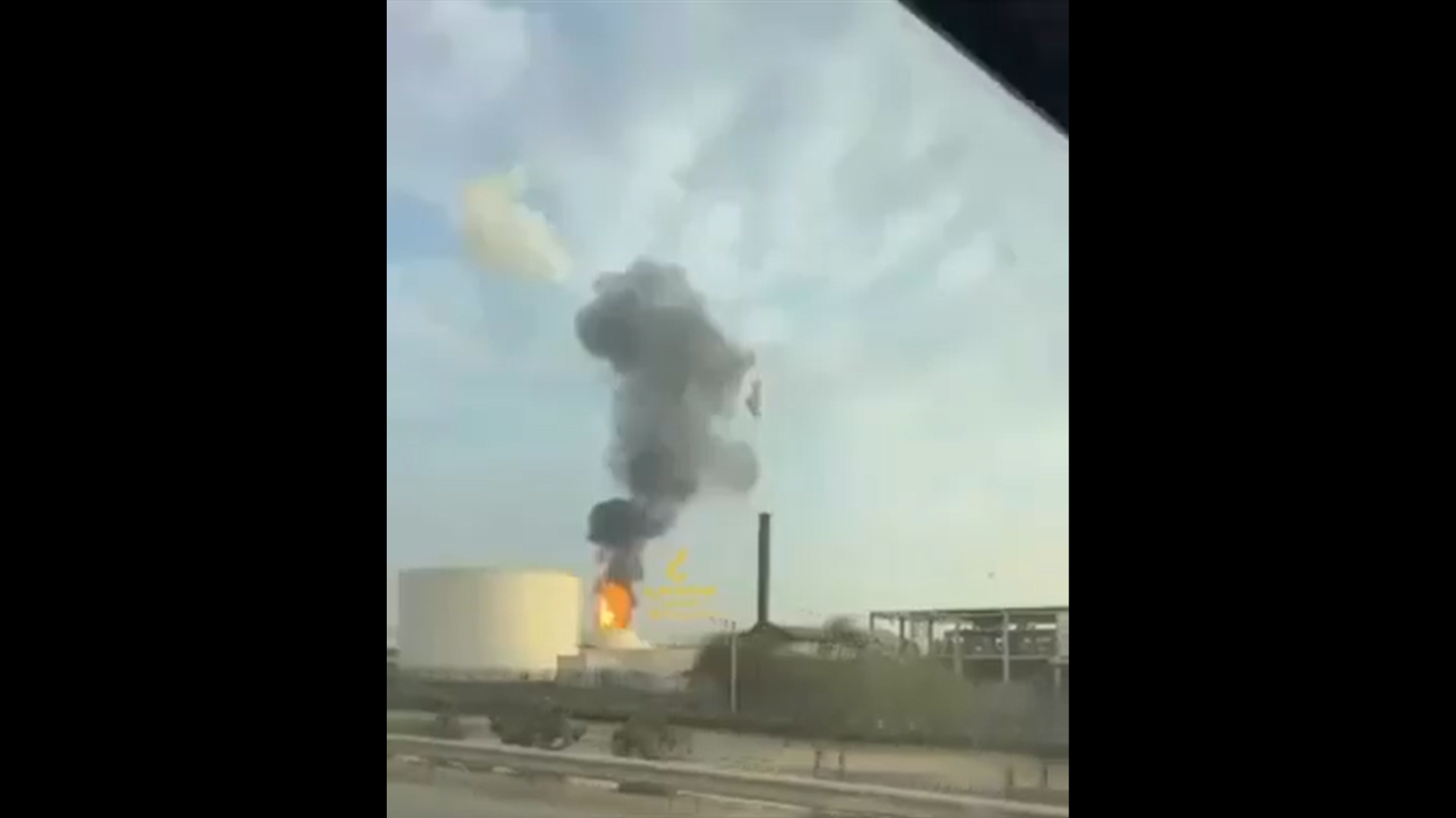 Live बहरीन में हमले के बाद रिफाइनरी बंद, ईरान पर फिर हमले, मुजतबा को मिला व्यापक समर्थन Live बहरीन में हमले के बाद रिफाइनरी बंद, ईरान पर फिर हमले, मुजतबा को मिला व्यापक समर्थन