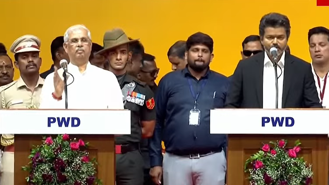 Live: विजय ने तमिलनाडु सीएम पद की शपथ ली Live: विजय ने तमिलनाडु सीएम पद की शपथ ली