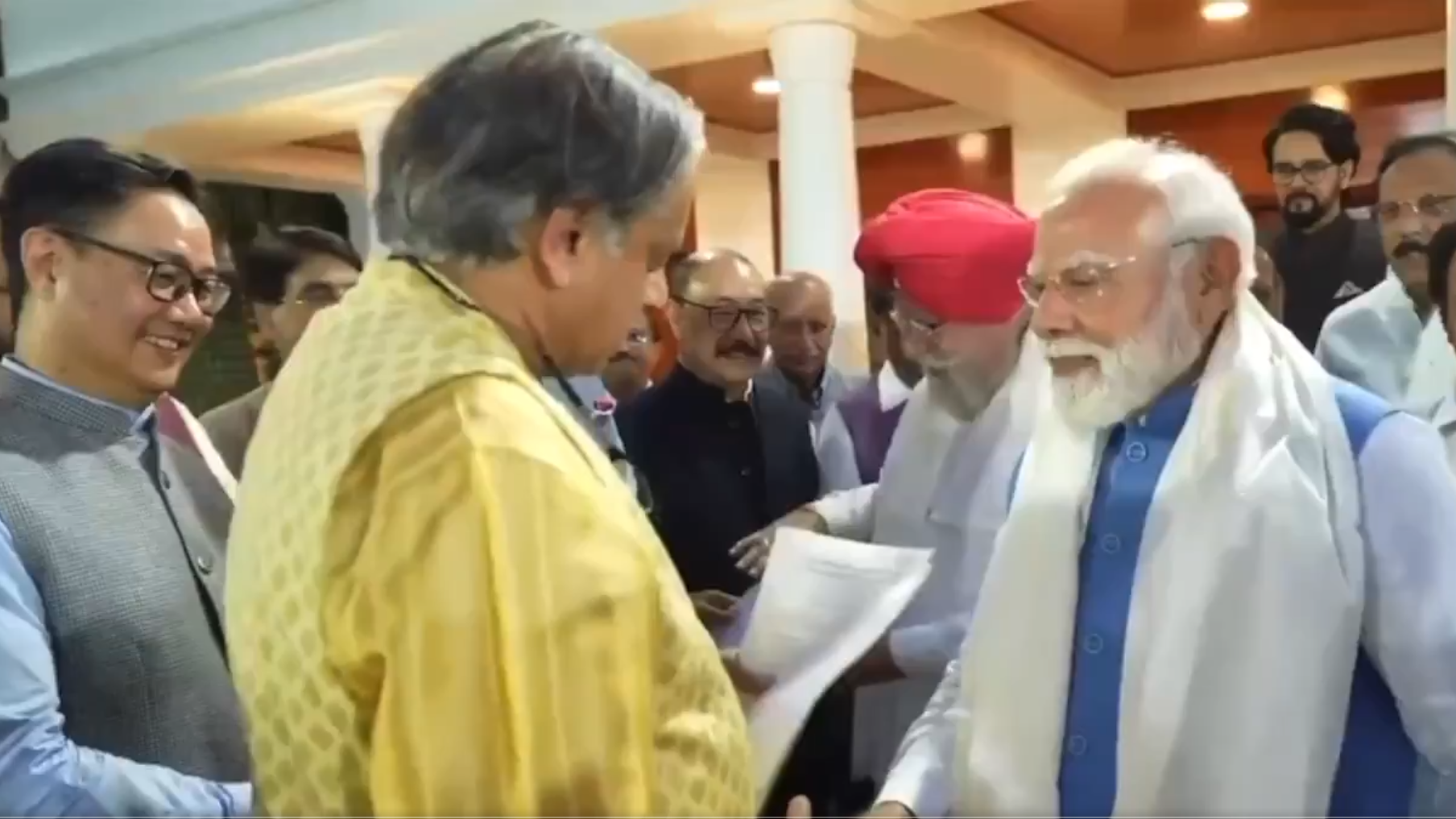 शशि थरूर कांग्रेस में अलग-थलग पड़े, पार्टी के केरल इवेंट में नहीं होंगे, विदाई तय? शशि थरूर कांग्रेस में अलग-थलग पड़े, पार्टी के केरल इवेंट में नहीं होंगे, विदाई तय?