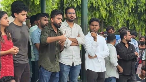 जंतर-मंतर सीजन-2 जल्द शुरू होगा: CJP के अभिजीत दिपके ने दिया नए विरोध प्रदर्शन का संकेत जंतर-मंतर सीजन-2 जल्द शुरू होगा: CJP के अभिजीत दिपके ने दिया नए विरोध प्रदर्शन का संकेत