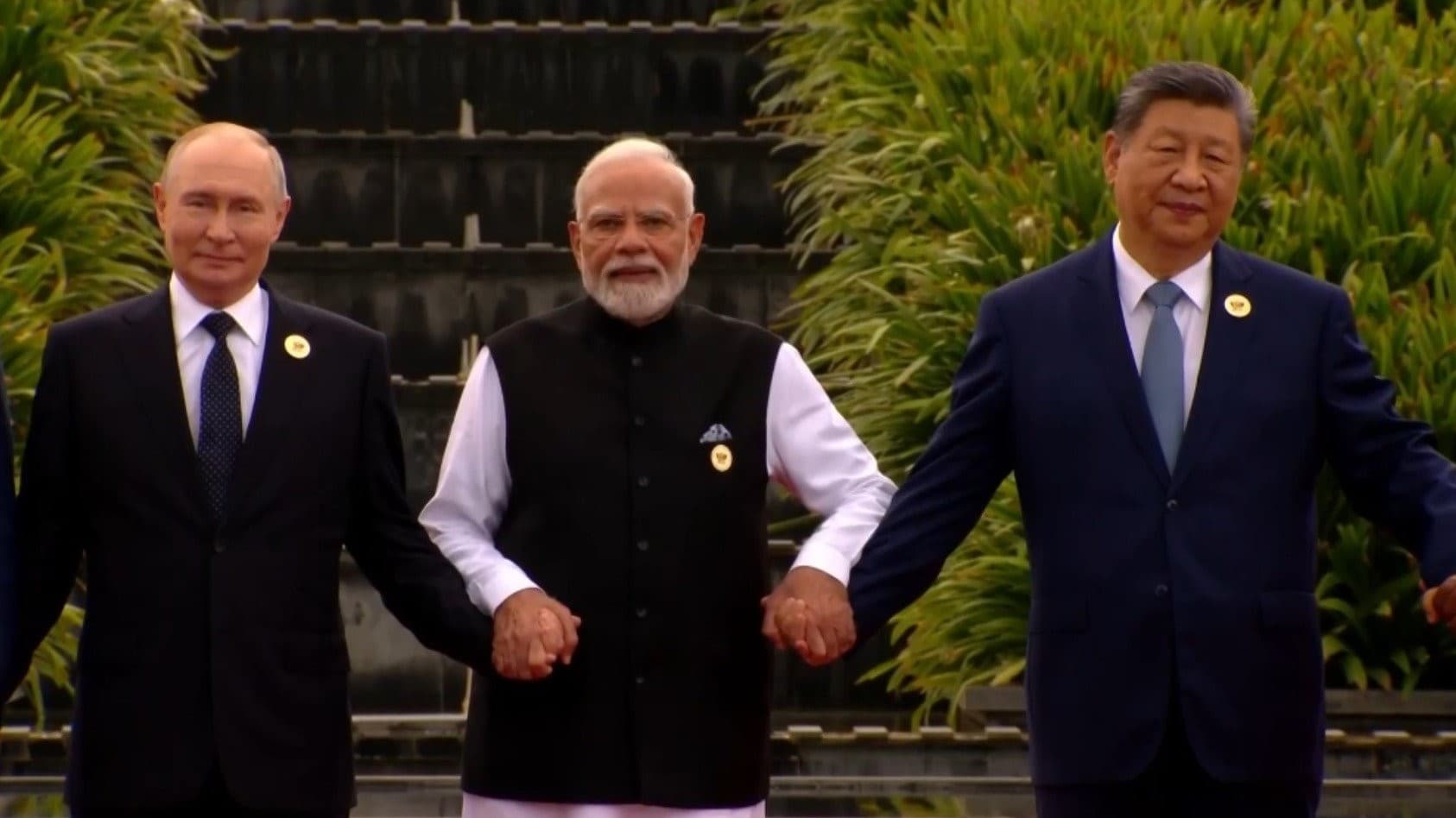 ब्रिक्स नई दिल्ली घोषणापत्र में युद्ध व एकतरफ़ा टैरिफ पर चिंता जताई, बातचीत से समाधान पर जोर ब्रिक्स नई दिल्ली घोषणापत्र में युद्ध व एकतरफ़ा टैरिफ पर चिंता जताई, बातचीत से समाधान पर जोर