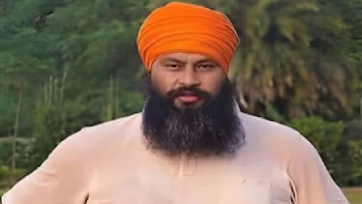 पंजाब में एंटी ड्रग एक्टिविस्ट परविंदर झोटा की गोली मारकर हत्या; विपक्ष ने मान सरकार को घेरा पंजाब में एंटी ड्रग एक्टिविस्ट परविंदर झोटा की गोली मारकर हत्या; विपक्ष ने मान सरकार को घेरा