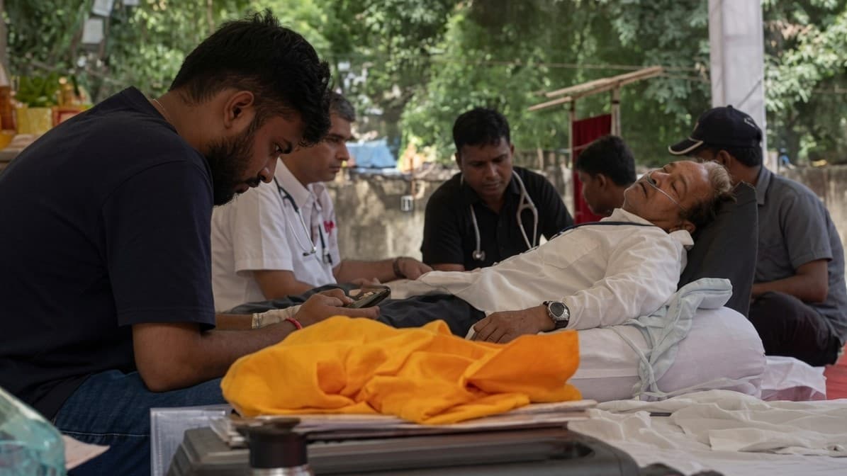 वांगचुक के साथ अनशन पर बैठे मनीष कुमार लिखते हैं- 'शिक्षा व्यवस्था, पेपर लीक पर जवाबदेही तय हो' वांगचुक के साथ अनशन पर बैठे मनीष कुमार लिखते हैं- 'शिक्षा व्यवस्था, पेपर लीक पर जवाबदेही तय हो'