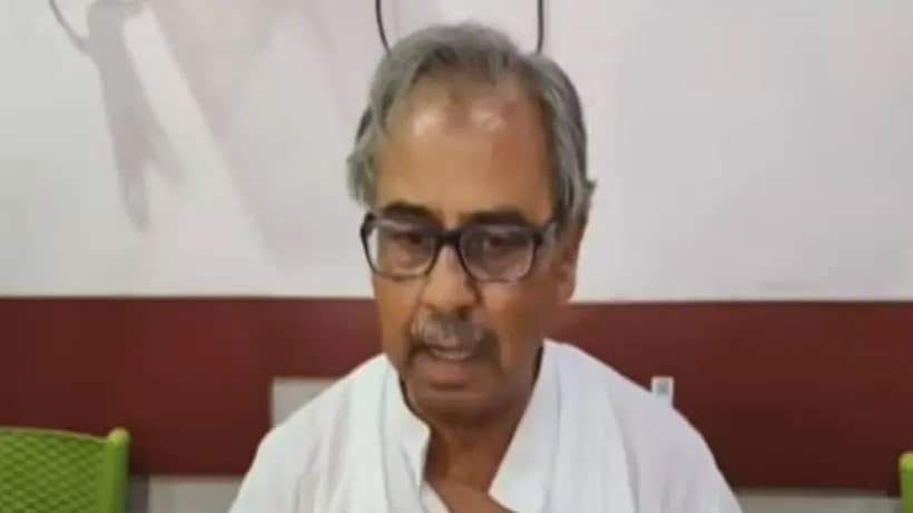 पश्चिम बंगाल के पूर्व डिप्टी स्पीकर आशीष बनर्जी टीएमसी कार्यालय में मृत मिले पश्चिम बंगाल के पूर्व डिप्टी स्पीकर आशीष बनर्जी टीएमसी कार्यालय में मृत मिले