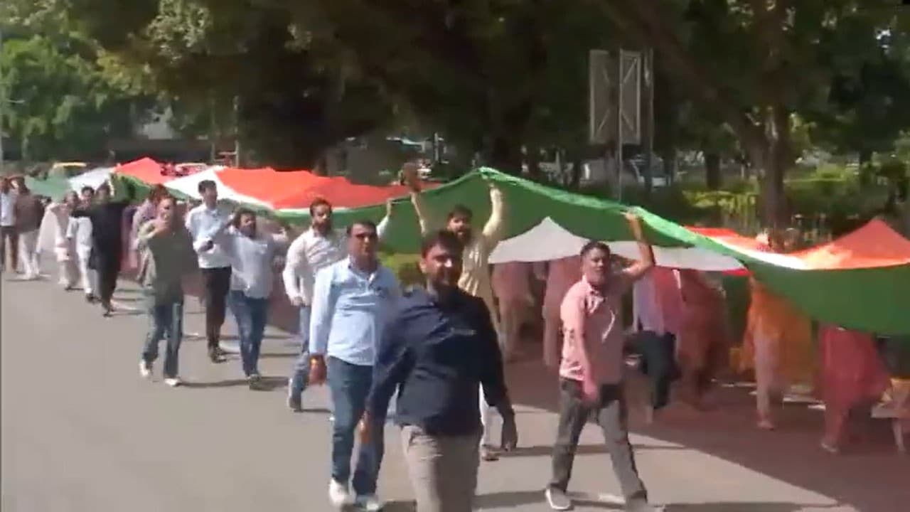 Live CJP तिरंगा मार्चः सुप्रीम कोर्ट का पार्क मामले की जल्द सुनवाई से इंकार, दिपके का तीखा बयान Live CJP तिरंगा मार्चः सुप्रीम कोर्ट का पार्क मामले की जल्द सुनवाई से इंकार, दिपके का तीखा बयान