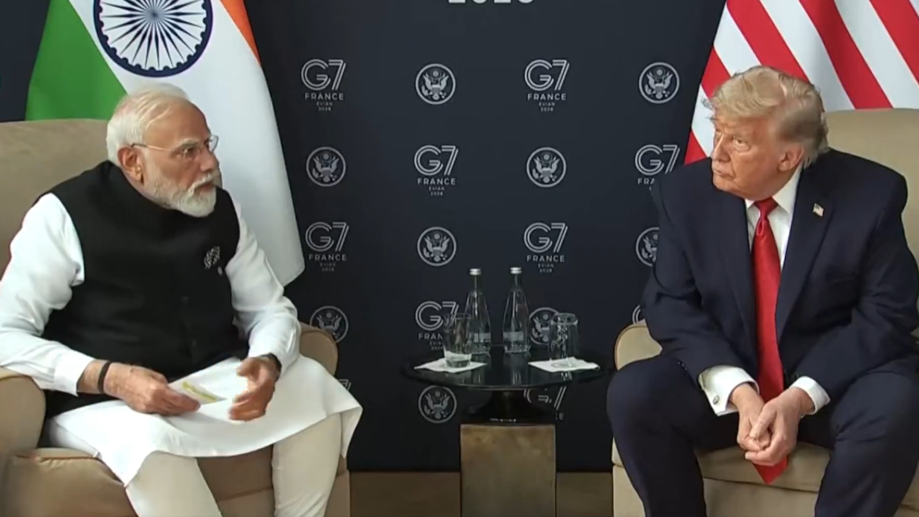 मोदी बोले ट्रंप से- 'भारतीयों की सुरक्षा सबसे अहम'; मांग थी- 'US हमले में मौत के मुद्दे उठे' मोदी बोले ट्रंप से- 'भारतीयों की सुरक्षा सबसे अहम'; मांग थी- 'US हमले में मौत के मुद्दे उठे'