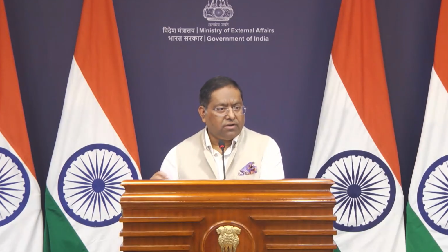 रूस से व्यापार पर NATO की चेतावनी पश्चिमी देशों का दोहरा रवैया दिखाती है: भारत रूस से व्यापार पर NATO की चेतावनी पश्चिमी देशों का दोहरा रवैया दिखाती है: भारत