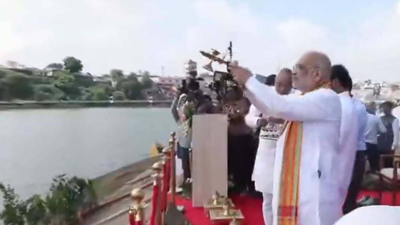 मोदी के जन्मदिन पर ढेरों सरकारी इवेंट, क्या नेहरू, शास्त्री, इंदिरा, राजीव, मनमोहन का बर्थडे ऐसे मना? मोदी के जन्मदिन पर ढेरों सरकारी इवेंट, क्या नेहरू, शास्त्री, इंदिरा, राजीव, मनमोहन का बर्थडे ऐसे मना?