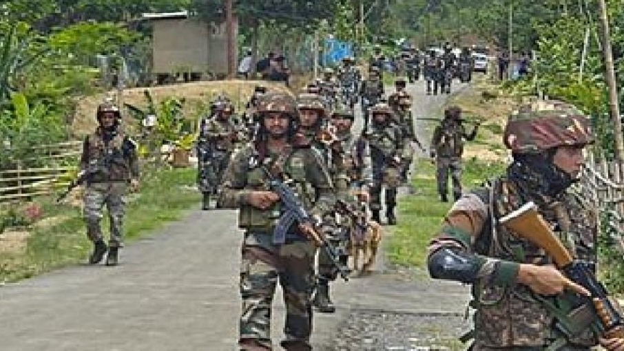मणिपुर में असम राइफल्स पर घातक हमला: 2 जवान शहीद, 4 घायल मणिपुर में असम राइफल्स पर घातक हमला: 2 जवान शहीद, 4 घायल