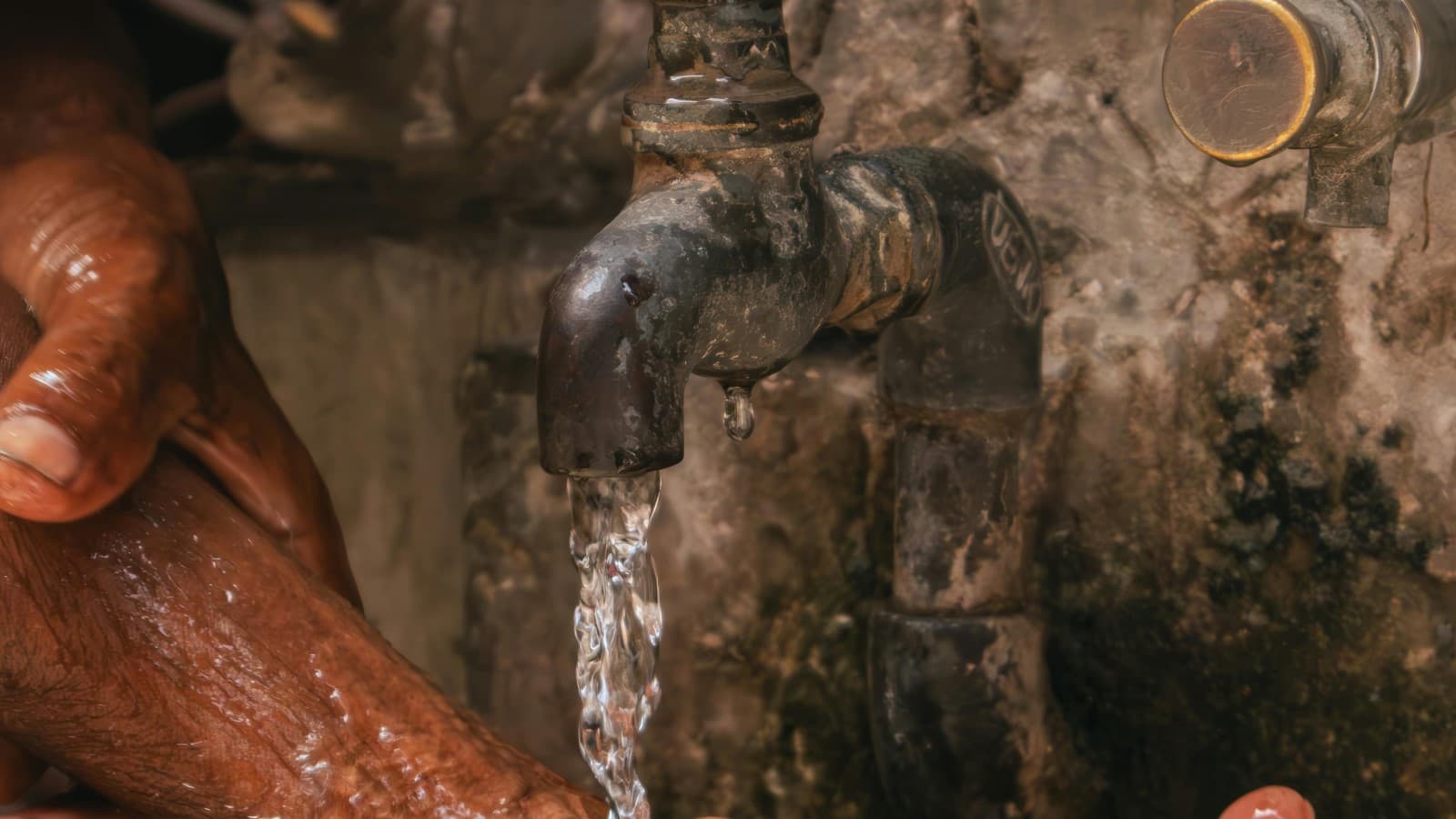 जल जीवन मिशन: नल-जल की लागत 33 हज़ार से बढ़कर 1.37 लाख कैसे हो गई? जल जीवन मिशन: नल-जल की लागत 33 हज़ार से बढ़कर 1.37 लाख कैसे हो गई?