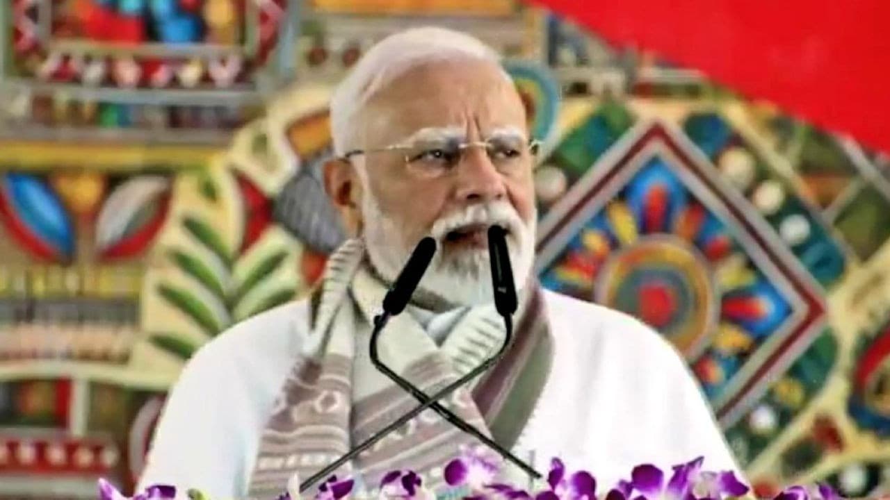 पीएम मोदी एक कार्य्क्रम में मोदी बिहार