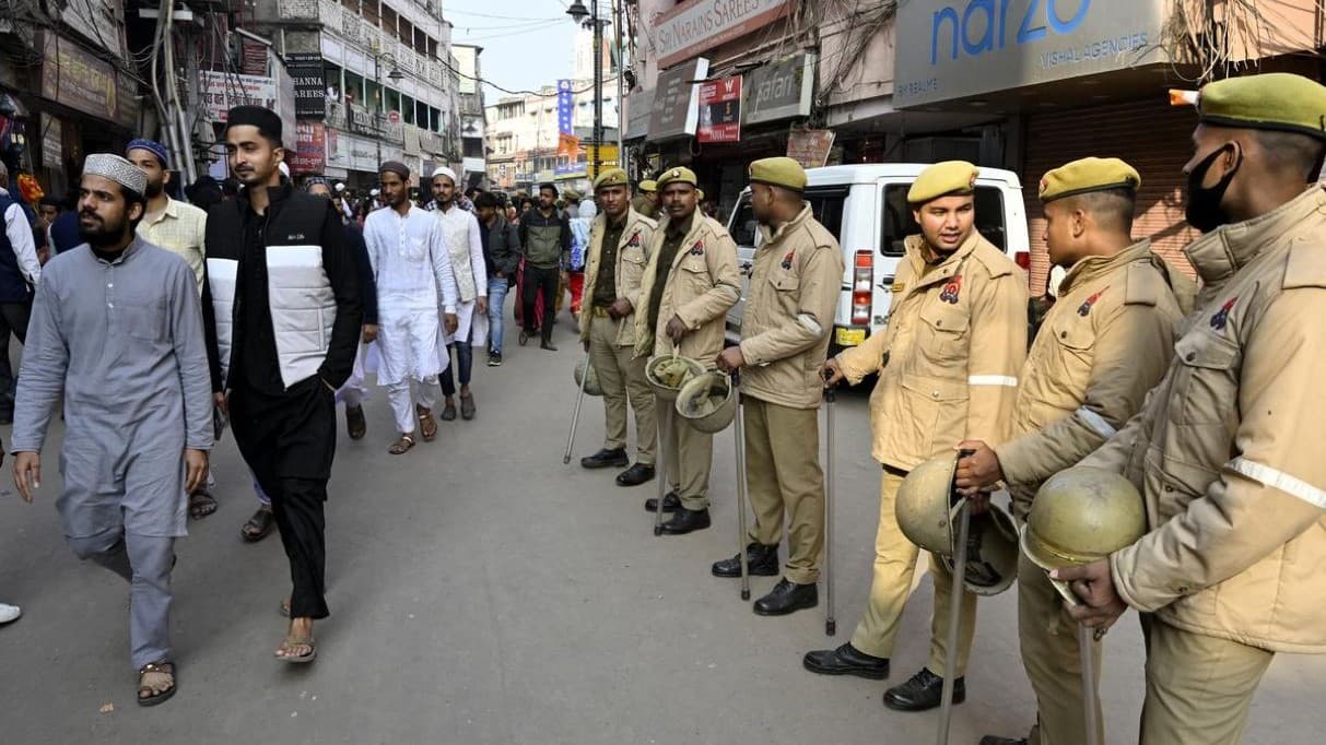 ईदः सरकार, संघ और पुलिस की कुल चिन्ता- इस देश का मुसलमान ईदः सरकार, संघ और पुलिस की कुल चिन्ता- इस देश का मुसलमान