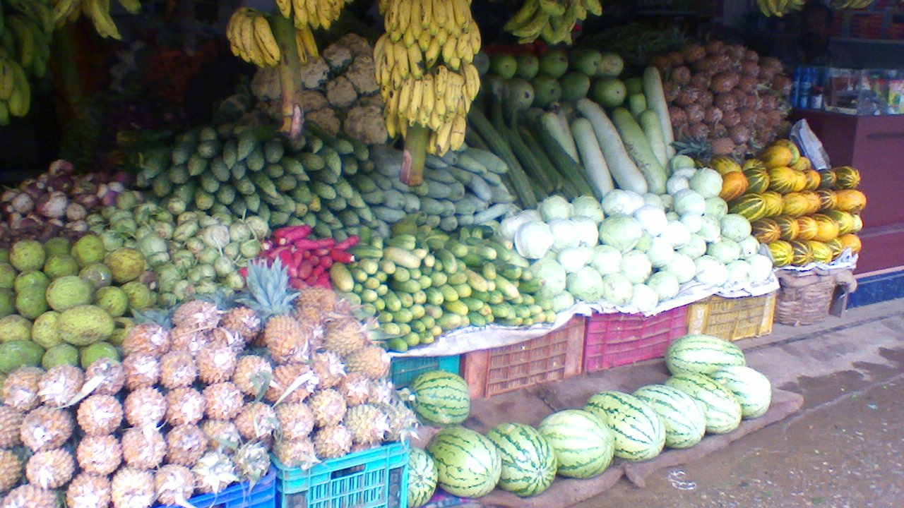 प्रतीकात्मक तस्वीर vegetable shop upi tax notice