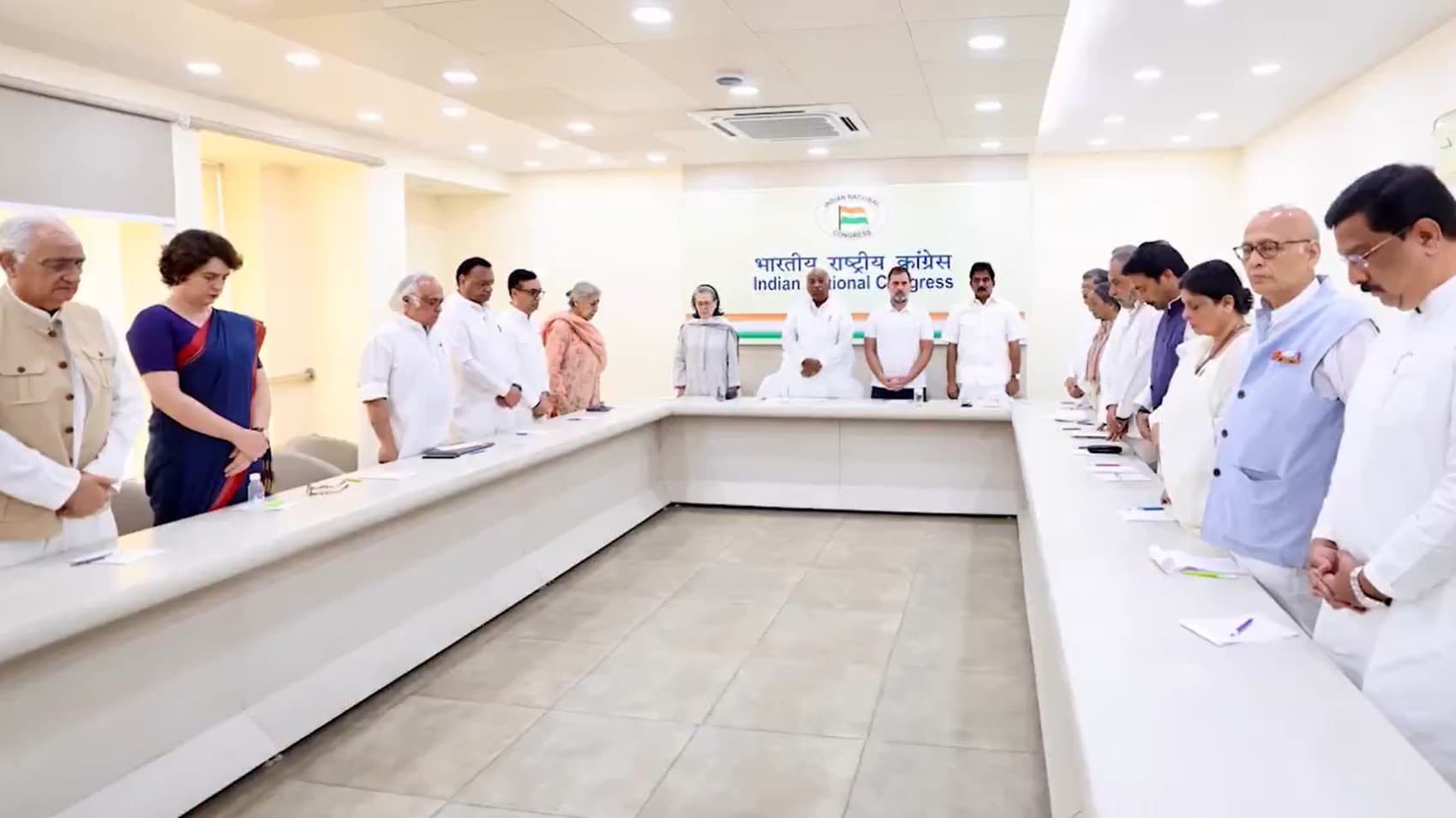पहलगाम हमले के लिए ज़िम्मेदार खुफिया नाकामी, सुरक्षा चूकों की जाँच हो: कांग्रेस पहलगाम हमले के लिए ज़िम्मेदार खुफिया नाकामी, सुरक्षा चूकों की जाँच हो: कांग्रेस