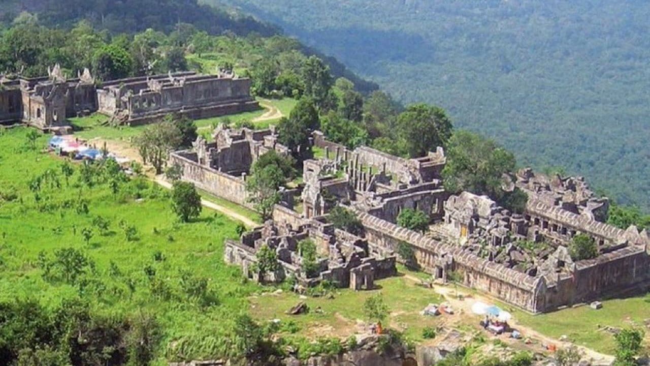 प्राचीन शिव मंदिर के लिए लड़ पड़े थाईलैंड और कंबोडिया, युद्ध के हालात प्राचीन शिव मंदिर के लिए लड़ पड़े थाईलैंड और कंबोडिया, युद्ध के हालात