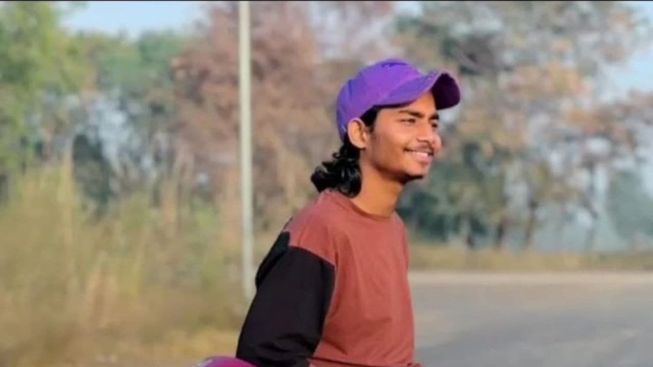 यूपी में दलितों पर बढ़ता अत्याचारः ग्रेटर नोएडा में जन्मदिन पर स्टेटस को लेकर युवक की हत्या यूपी में दलितों पर बढ़ता अत्याचारः ग्रेटर नोएडा में जन्मदिन पर स्टेटस को लेकर युवक की हत्या