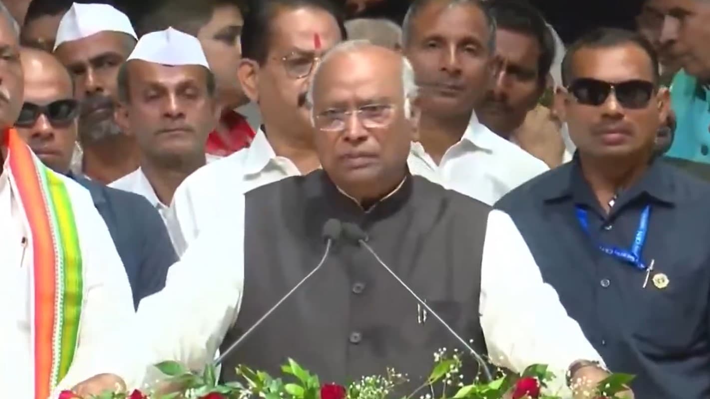 'मोदी का बाप भी जाएगा': बिहार में टोका-टाकी करने वाले को खड़गे का जवाब; BJP बौखलाई 'मोदी का बाप भी जाएगा': बिहार में टोका-टाकी करने वाले को खड़गे का जवाब; BJP बौखलाई