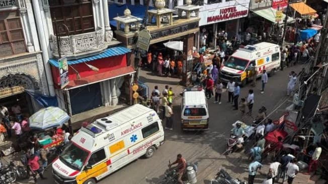 हरिद्वार के मनसा देवी मंदिर में भगदड़ से 6 की मौत, कई घायल हरिद्वार के मनसा देवी मंदिर में भगदड़ से 6 की मौत, कई घायल