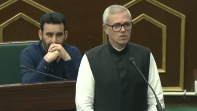 उमर अब्दुल्ला भावुक हुए- 26 बेगुनाह लोग मार दिए गए, किस मुंह से राज्य के दर्जे की बात करूं उमर अब्दुल्ला भावुक हुए- 26 बेगुनाह लोग मार दिए गए, किस मुंह से राज्य के दर्जे की बात करूं