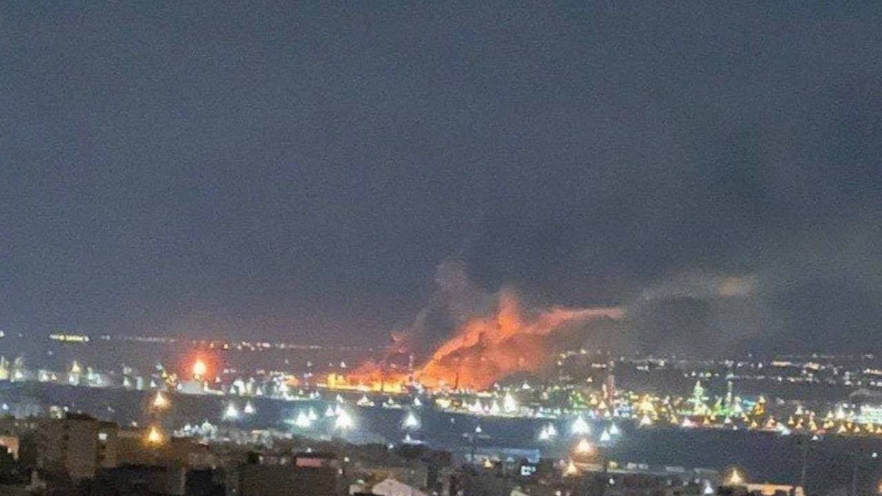 Live ईरान के खिलाफ आरपार की लड़ाई, तेहरान में हमले, यूएस की ज़मीनी सेना भी तैयार Live ईरान के खिलाफ आरपार की लड़ाई, तेहरान में हमले, यूएस की ज़मीनी सेना भी तैयार