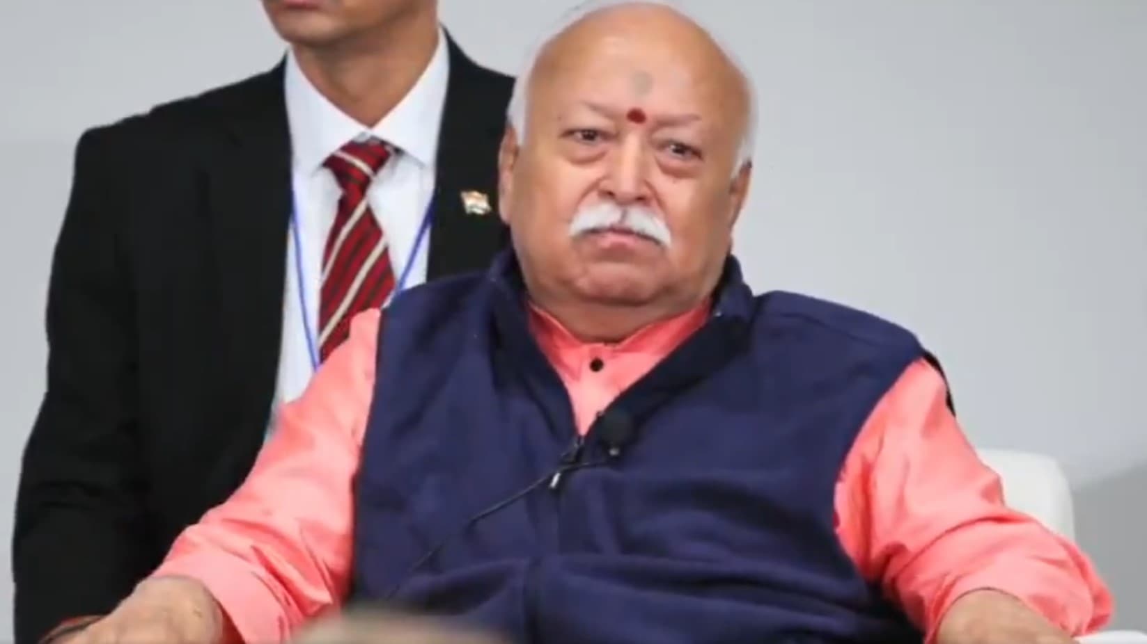 भागवत न्यूयॉर्क में बोले- 'मुसलमानों को देश से बाहर करने वाले हिंदू नहीं रह सकते'; सोशल मीडिया पर आलोचना भागवत न्यूयॉर्क में बोले- 'मुसलमानों को देश से बाहर करने वाले हिंदू नहीं रह सकते'; सोशल मीडिया पर आलोचना