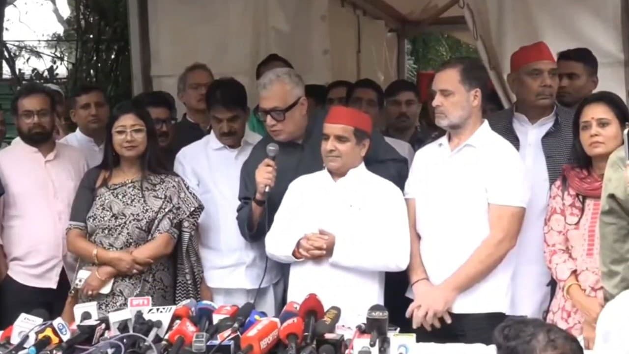 रामलीला मैदान 1 नवंबर रैलीः राहुल ने कहा- लोगों को रोका जा रहा, ज्ञानेश पर जन महाभियोग अब कल रामलीला मैदान 1 नवंबर रैलीः राहुल ने कहा- लोगों को रोका जा रहा, ज्ञानेश पर जन महाभियोग अब कल