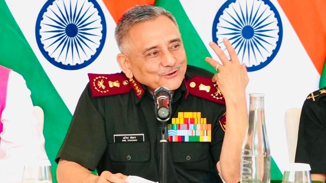 भारत-पाकिस्तान संघर्ष में चीन की भूमिका पर टॉप सैन्य अफसरों के बयान अलग-अलग क्यों भारत-पाकिस्तान संघर्ष में चीन की भूमिका पर टॉप सैन्य अफसरों के बयान अलग-अलग क्यों